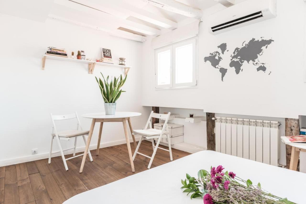 Charming La Latina Home Madrid Bagian luar foto