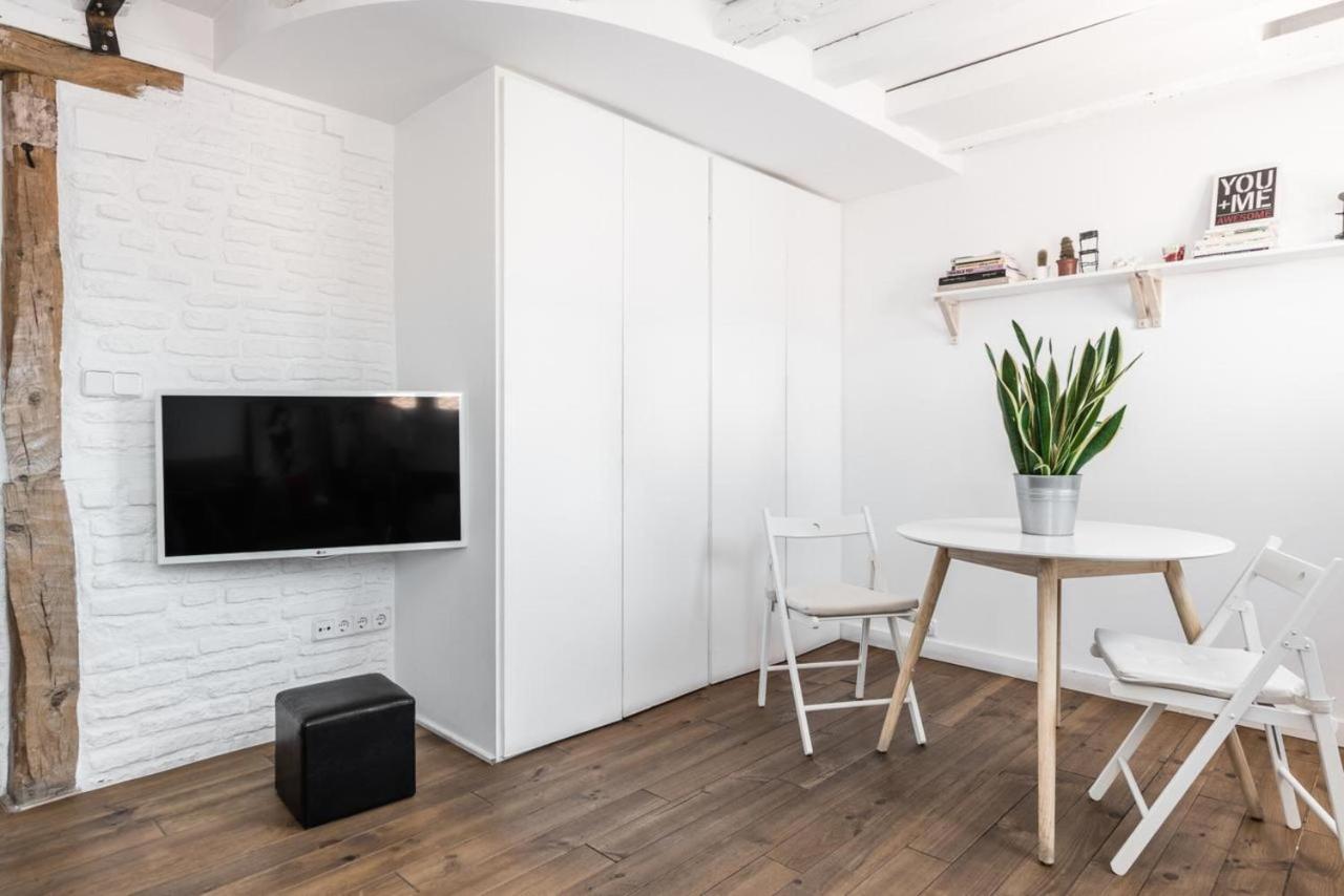 Charming La Latina Home Madrid Bagian luar foto