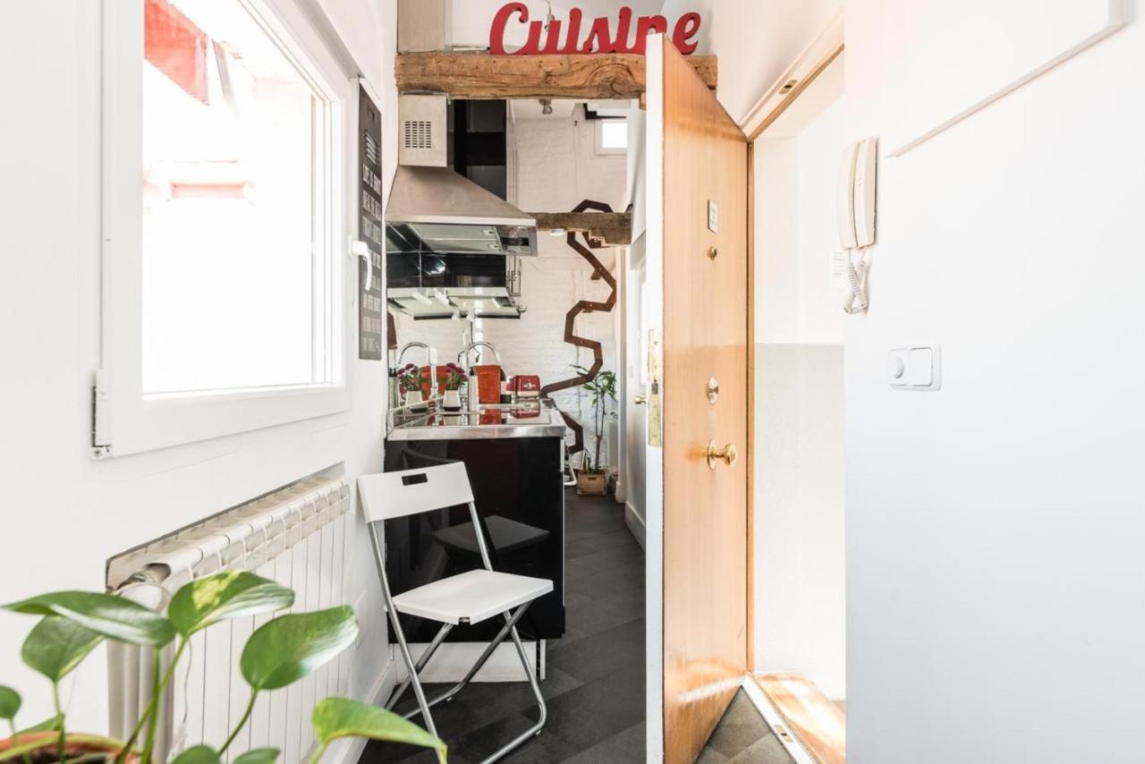 Charming La Latina Home Madrid Bagian luar foto