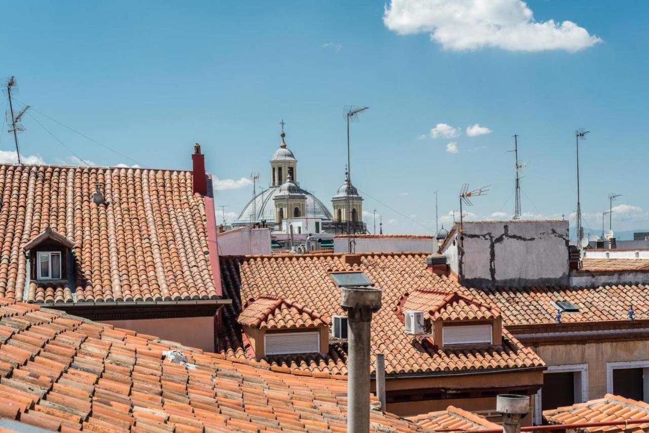 Charming La Latina Home Madrid Bagian luar foto